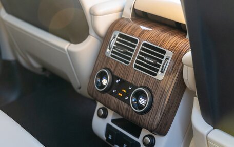 Land Rover Range Rover IV рестайлинг, 2019 год, 7 700 000 рублей, 28 фотография