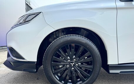 Mitsubishi Outlander III рестайлинг 3, 2022 год, 3 300 000 рублей, 7 фотография