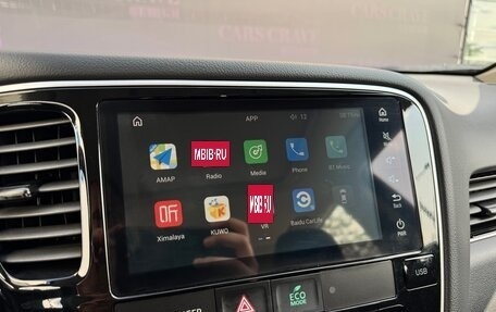 Mitsubishi Outlander III рестайлинг 3, 2022 год, 3 300 000 рублей, 13 фотография