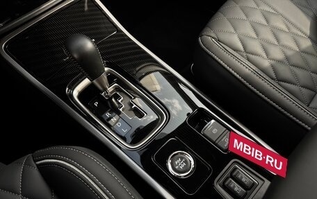 Mitsubishi Outlander III рестайлинг 3, 2022 год, 3 300 000 рублей, 16 фотография
