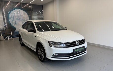 Volkswagen Jetta VI, 2017 год, 1 360 000 рублей, 3 фотография