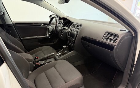 Volkswagen Jetta VI, 2017 год, 1 360 000 рублей, 17 фотография