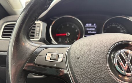 Volkswagen Jetta VI, 2017 год, 1 360 000 рублей, 23 фотография