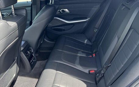 BMW 3 серия, 2019 год, 4 400 000 рублей, 17 фотография
