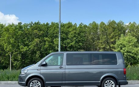 Volkswagen Caravelle T6 рестайлинг, 2017 год, 2 750 000 рублей, 9 фотография