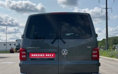 Volkswagen Caravelle T6 рестайлинг, 2017 год, 2 750 000 рублей, 7 фотография