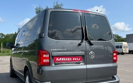 Volkswagen Caravelle T6 рестайлинг, 2017 год, 2 750 000 рублей, 5 фотография