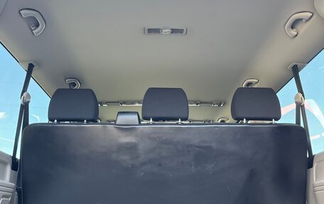 Volkswagen Caravelle T6 рестайлинг, 2017 год, 2 750 000 рублей, 17 фотография