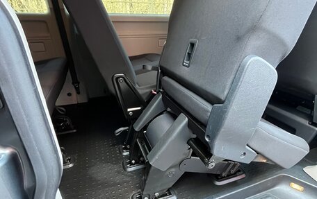 Volkswagen Caravelle T6 рестайлинг, 2017 год, 2 750 000 рублей, 22 фотография