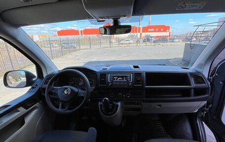 Volkswagen Caravelle T6 рестайлинг, 2017 год, 2 750 000 рублей, 27 фотография