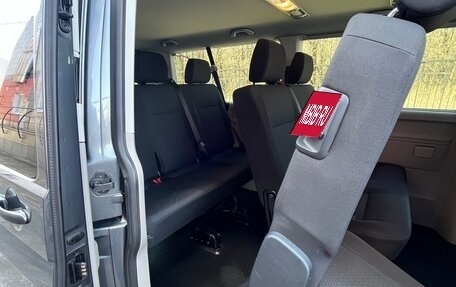 Volkswagen Caravelle T6 рестайлинг, 2017 год, 2 750 000 рублей, 21 фотография