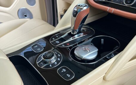 Bentley Bentayga I, 2022 год, 28 500 000 рублей, 12 фотография