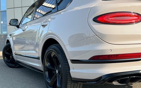 Bentley Bentayga I, 2022 год, 28 500 000 рублей, 8 фотография