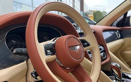 Bentley Bentayga I, 2022 год, 28 500 000 рублей, 14 фотография