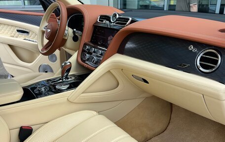 Bentley Bentayga I, 2022 год, 28 500 000 рублей, 22 фотография