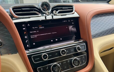 Bentley Bentayga I, 2022 год, 28 500 000 рублей, 21 фотография