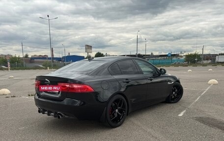 Jaguar XE I рестайлинг, 2015 год, 2 100 000 рублей, 4 фотография
