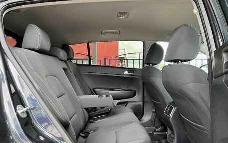 KIA Sportage IV рестайлинг, 2018 год, 1 999 000 рублей, 12 фотография