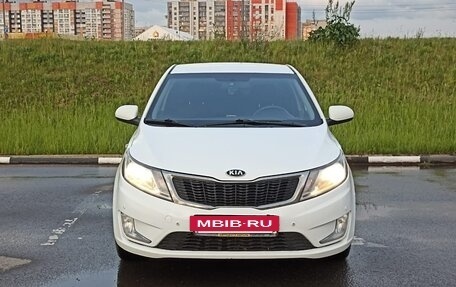 KIA Rio III рестайлинг, 2013 год, 890 000 рублей, 3 фотография