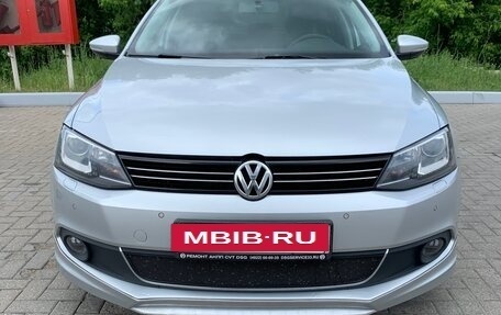 Volkswagen Jetta VI, 2013 год, 1 175 000 рублей, 3 фотография