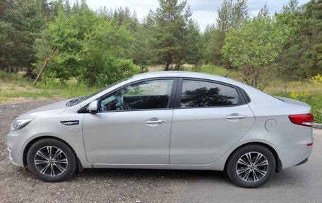 KIA Rio III рестайлинг, 2015 год, 860 000 рублей, 2 фотография