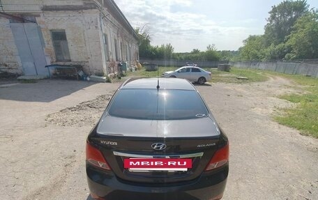 Hyundai Solaris II рестайлинг, 2015 год, 820 000 рублей, 4 фотография