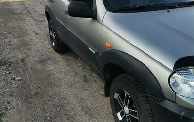 Chevrolet Niva I рестайлинг, 2010 год, 450 000 рублей, 1 фотография