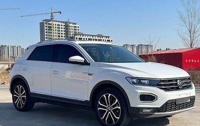 Volkswagen T-Roc I, 2022 год, 1 598 000 рублей, 1 фотография
