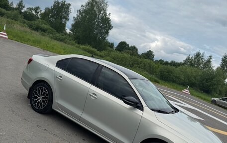 Volkswagen Jetta VI, 2011 год, 1 000 000 рублей, 6 фотография