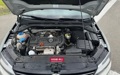 Volkswagen Jetta VI, 2011 год, 1 000 000 рублей, 7 фотография