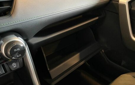 Toyota RAV4, 2025 год, 4 210 000 рублей, 30 фотография