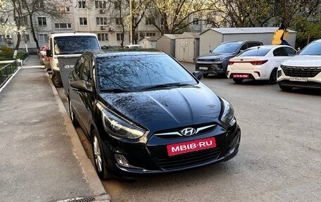 Hyundai Solaris II рестайлинг, 2012 год, 780 000 рублей, 1 фотография