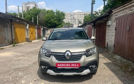 Renault Logan II, 2020 год, 1 050 000 рублей, 2 фотография