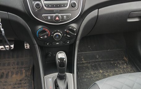 Hyundai Solaris II рестайлинг, 2015 год, 1 150 000 рублей, 6 фотография