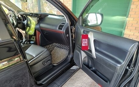 Toyota Land Cruiser Prado 150 рестайлинг 2, 2017 год, 4 321 000 рублей, 8 фотография