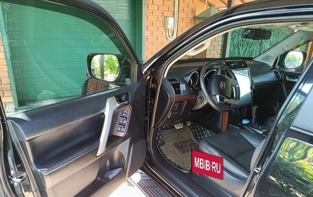Toyota Land Cruiser Prado 150 рестайлинг 2, 2017 год, 4 321 000 рублей, 16 фотография