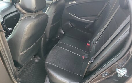 Hyundai Solaris II рестайлинг, 2015 год, 21 фотография