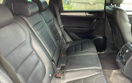 Volkswagen Touareg III, 2011 год, 2 200 000 рублей, 12 фотография