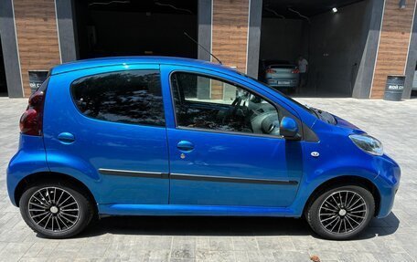 Peugeot 107 I рестайлинг, 2011 год, 500 000 рублей, 9 фотография