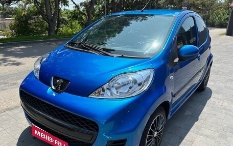 Peugeot 107 I рестайлинг, 2011 год, 500 000 рублей, 2 фотография