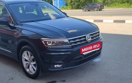 Volkswagen Tiguan II, 2019 год, 3 100 000 рублей, 2 фотография