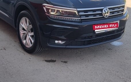 Volkswagen Tiguan II, 2019 год, 3 100 000 рублей, 3 фотография