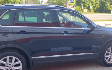 Volkswagen Tiguan II, 2019 год, 3 100 000 рублей, 4 фотография