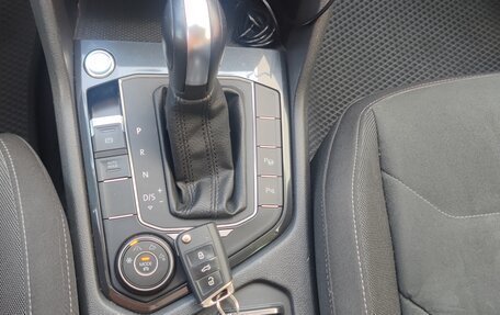 Volkswagen Tiguan II, 2019 год, 3 100 000 рублей, 13 фотография