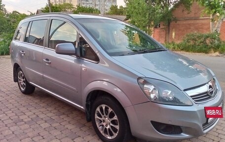 Opel Zafira B, 2011 год, 625 000 рублей, 3 фотография