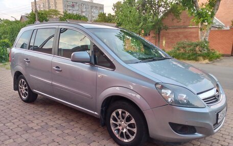 Opel Zafira B, 2011 год, 625 000 рублей, 23 фотография