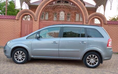 Opel Zafira B, 2011 год, 625 000 рублей, 17 фотография