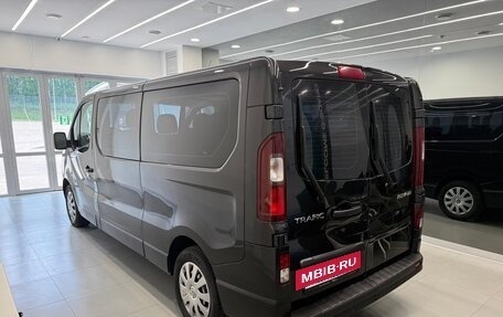 Renault Trafic, 2019 год, 2 400 000 рублей, 3 фотография