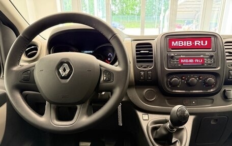 Renault Trafic, 2019 год, 2 400 000 рублей, 23 фотография