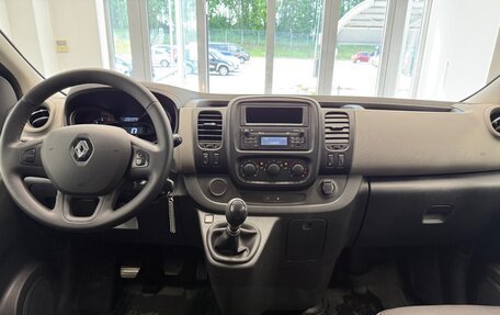 Renault Trafic, 2019 год, 2 400 000 рублей, 25 фотография